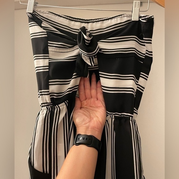 Olivaceous Black and white strapless tie up back jumpsuit size medium - Picture 6 of 13